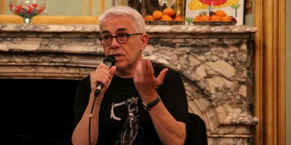 Platou de poezie