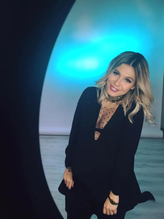 Sore este o graviduță sexy