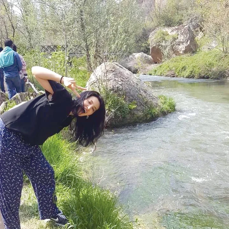 Tânăra a rămas blocată în Scoţia, apoi în Marea Britanie, din cauza anulării zborurilor