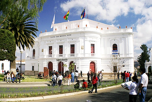 Teatro Gran Mariscal Sucre (Sucre   Bolivia) jpg jpeg