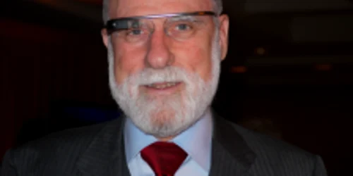 vint cerf foto cnet