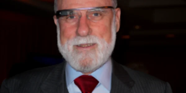 vint cerf foto cnet
