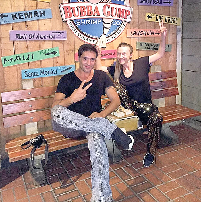 Adela Popescu și Radu Vâlcan  își consumă sejurul de  nuntă la New York 