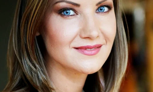 Melania Medeleanu jpeg