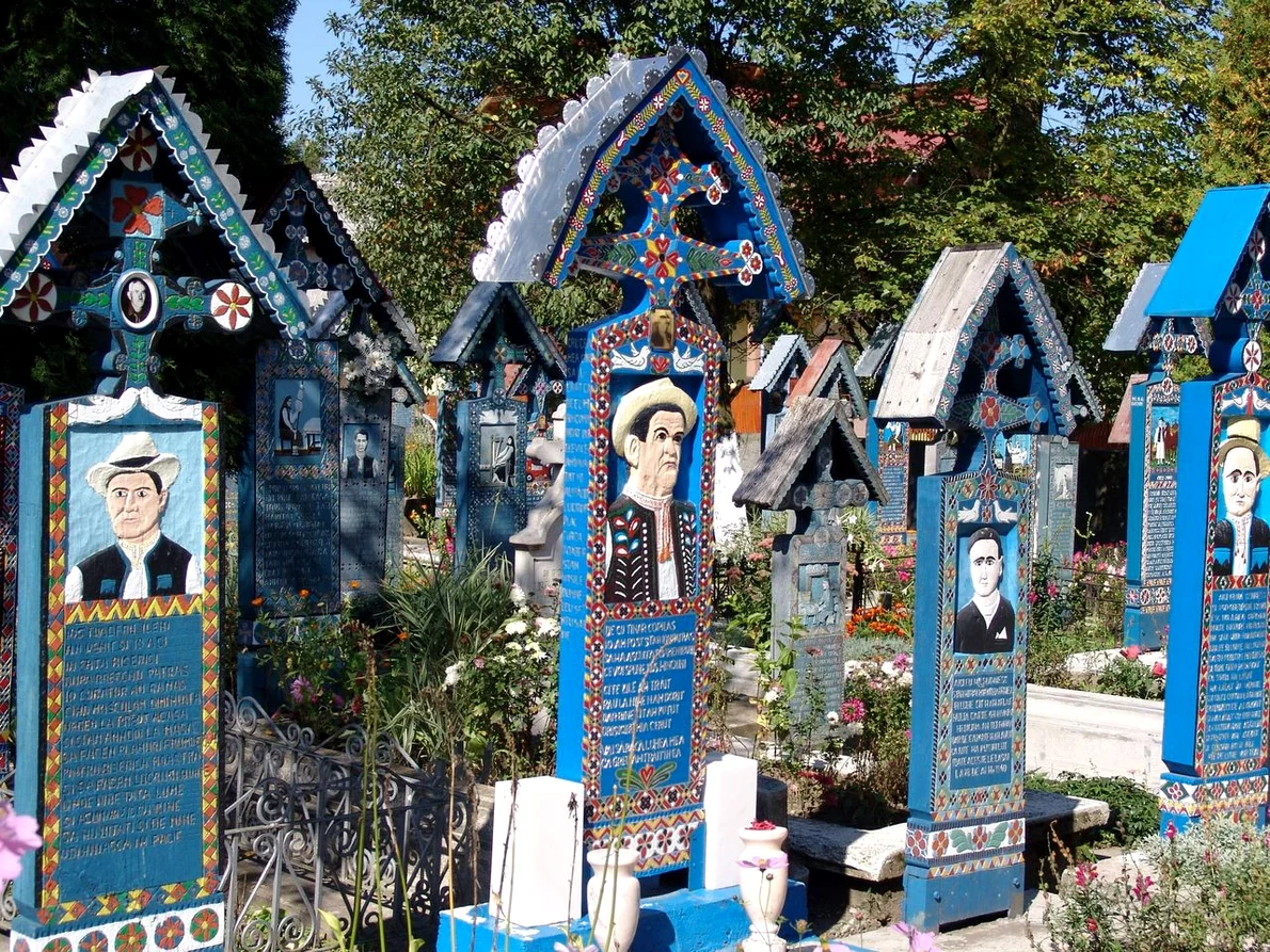 Cimitirul Vesel din Săpânța  (foto : Teofil Ivanciuc)
