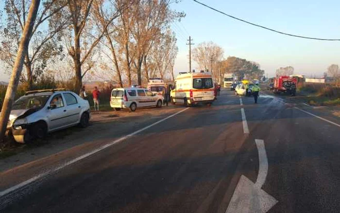 Victimele, care au suferit răni uşoare, au fost transportate la spital