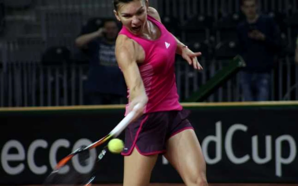 Simona Halep a deschis antrenamentele României înainte de meciul cu Germania. FOTO Ovidiu Cornea