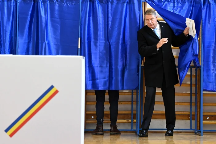 Klaus Iohannis a votat puțin după ora 10 / foto: INQUAM