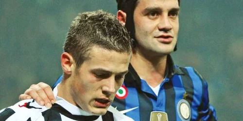 Chivu (dreapta) nu l-a menajat deloc pe fostul său coleg de la naţională