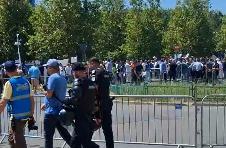 Oierii veniți să protesteze la București încă așteaptă un răspuns clar. „Mai grav este că ne pierdem piețele”