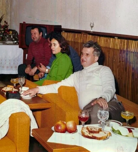 Elena Ceaușescu prefera coliva cu bomboane fondante foto: Facebook 
