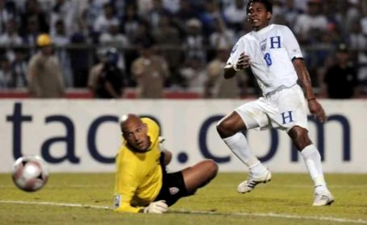 Carlo Costly