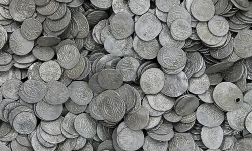 Descoperirea celui mai mare tezaur monetar din argint de pe teritoriul României jpeg