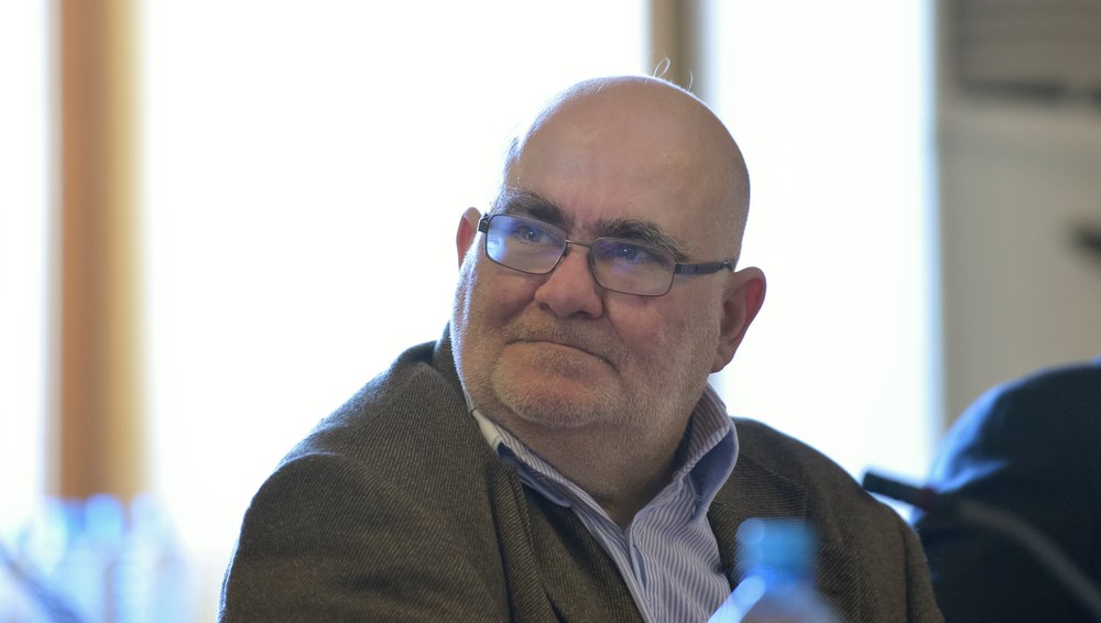 Profilul psihologic al profesorului acuzat de hărțuire sexuală, Alfred Bulai: „Furios, frustrat și nedreptățit”
