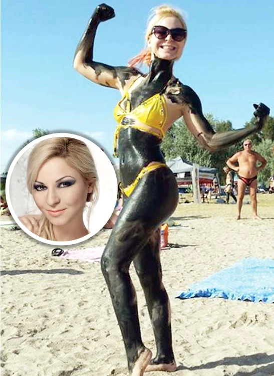 Alessia susţine  că nămolul îi mai alină  durerile reumatice