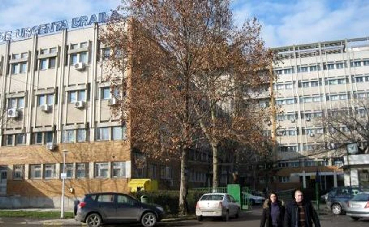 
    Femeia incendiată a ajuns la Spitalul Judeţean de Urgenţe  