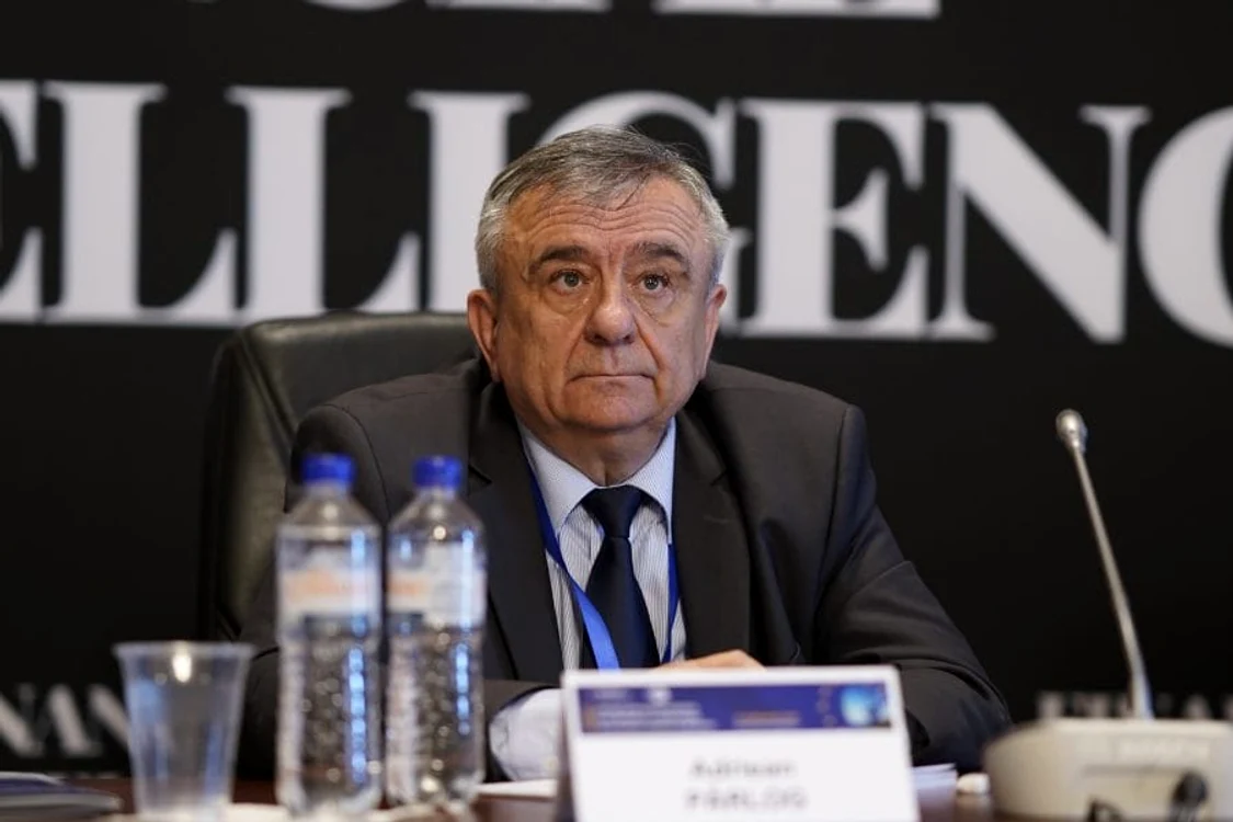 Generalul (r) Adriean Pârlog