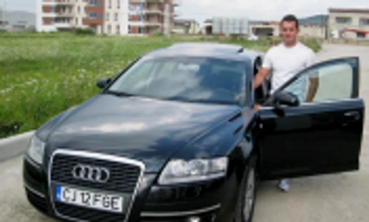 Paul Grigore Damşa, lângă Audiul cu care a circulat pe trotuar