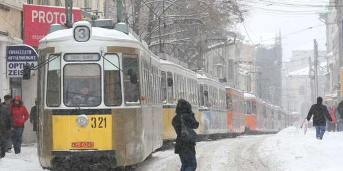 Tramvaie blocate pe strada Cuza Vodă