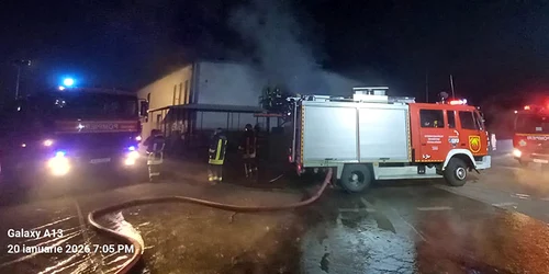 incendiu abator Gheorghieni, FOTO Informatia harghitei jpg