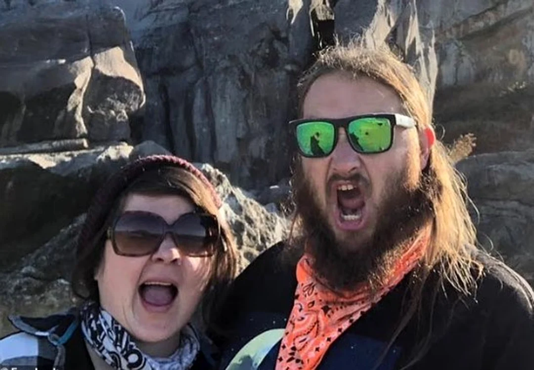 O femeie a născut la festivalul Burning Man, fără să știe că este însărcinată FOTO: Facebook