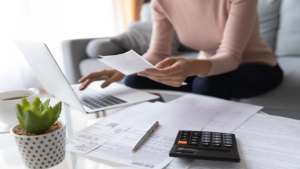 Unul din trei români vrea să ia credit anul viitor, o bună parte chiar peste 10.000 lei (sondaj)