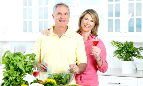 1 cuplu salata legume shutterstock 68095084 jpg jpeg