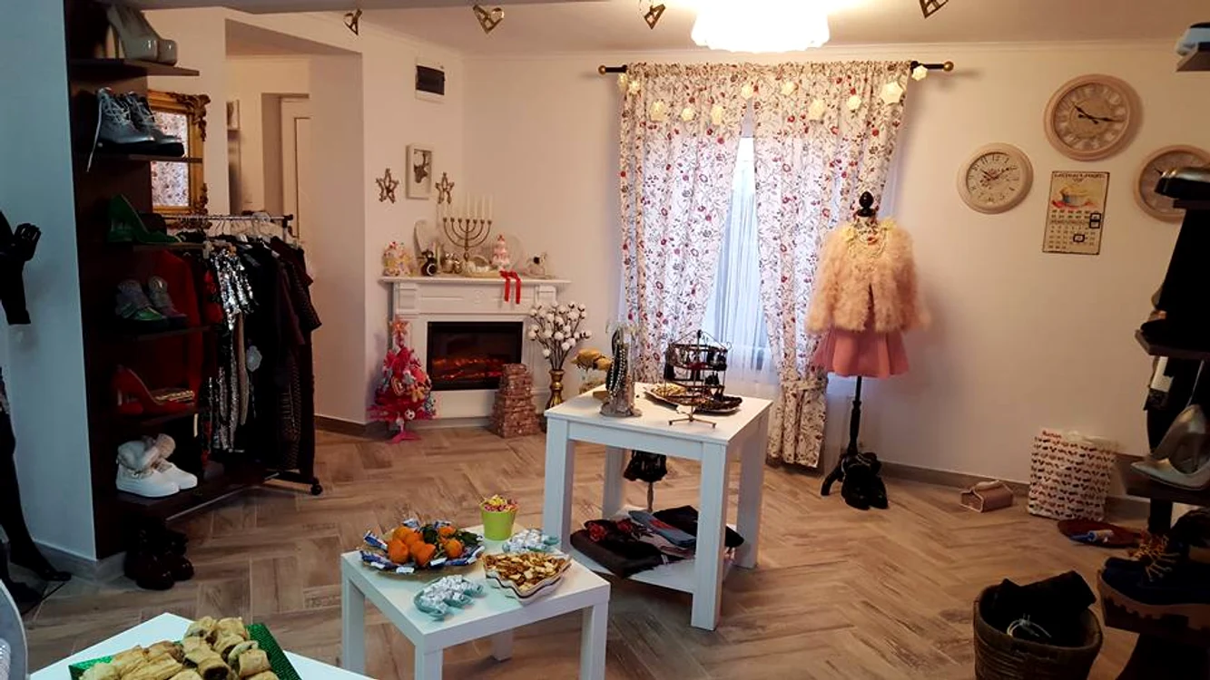 În magazinul Claudiei este o atmosferă de basm 