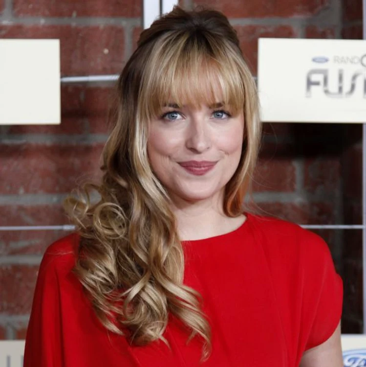 Dakota Johnson, fiica lui Melanie Griffith, va juca în «50 Shades of Grey»