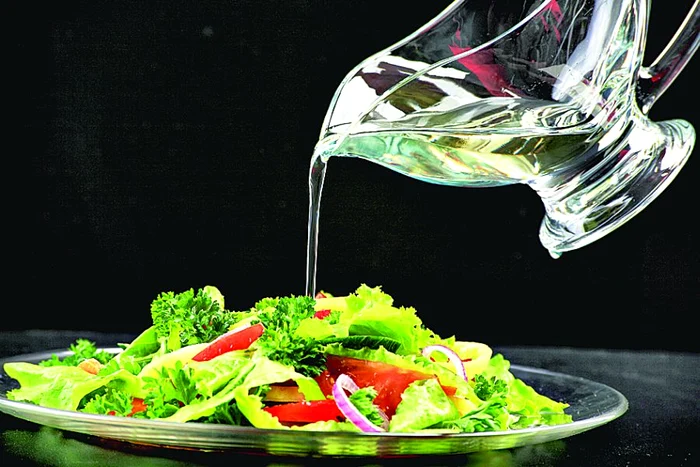 Uleiul obţinut din germeni de porumb conţine într-un procent însemnat vitamina E