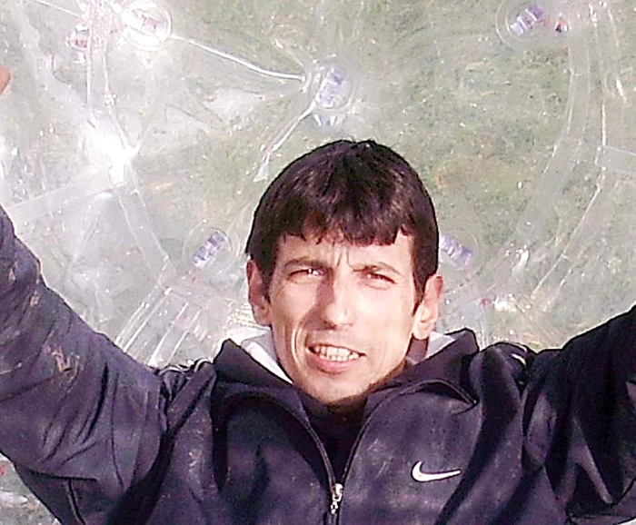 Dan Baban, cel care a adus pentru prima dată în România  zorbing, explică, pentru Click!, ce s-a întâmplat cu fata