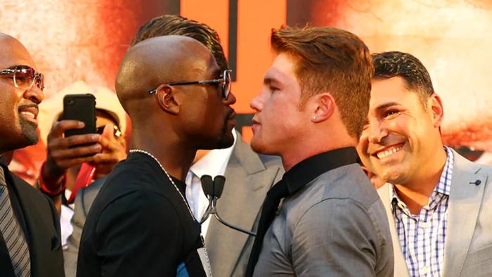 Floyd Mayweather şi Saúl „Canelo“ Álvarez FOTO theguardian.com