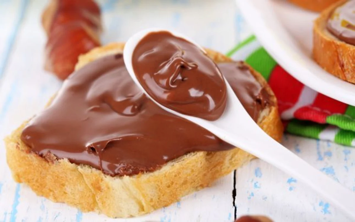 Nutella de casă, reţetă uşoară pentru ciocolată cu alune de pus pe clătite jpeg
