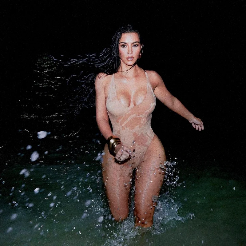 Kim Kardashian (8) jpg