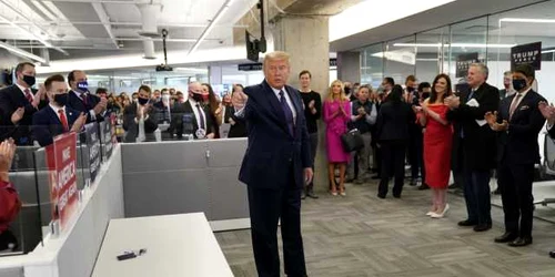 Donald Trump la sediul de campanie din Virginia 3 noiembrie 2020 FOTO EPA-EFE