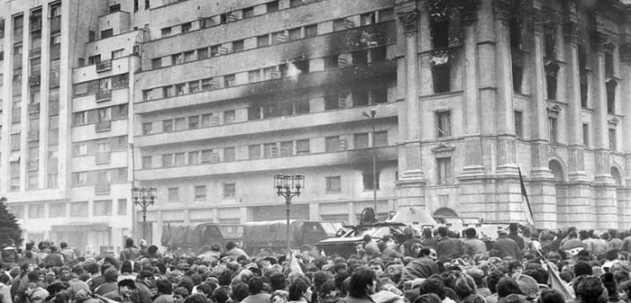 Imagini de arhivă - Revoluţia din Decembrie 1989, Bucureşti Sursa Facebook Lazăr Dinu