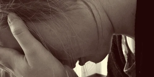 femeie trista pixabay