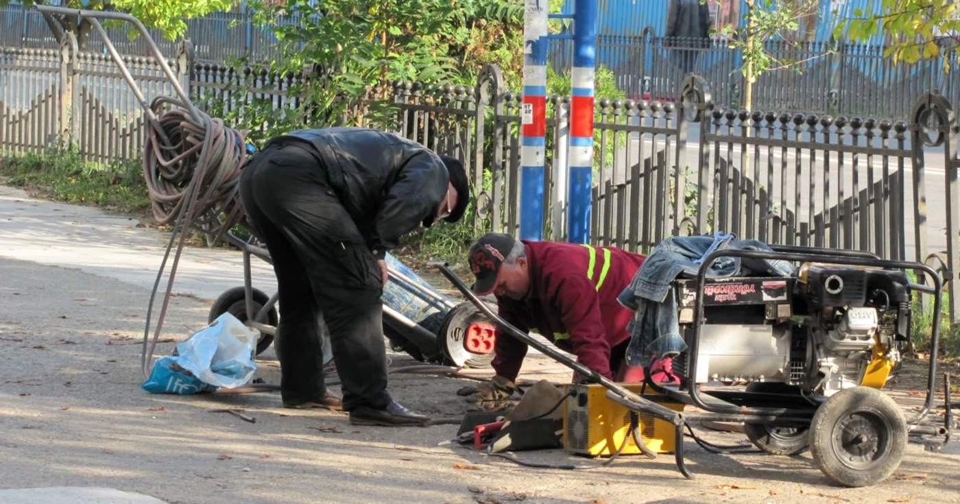 Azi dimineaţă s-a spart o nouă conductă, pe Bulevardul Unirii