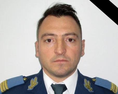 Căpitan Cosmin Constantin Scorţea   Foto: MApN