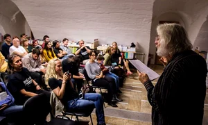 „Nu cred că voi fi în stare să înţeleg mai mult pe măsură ce îmbătrînesc“ interviu cu Lloyd SCHWARTZ jpeg