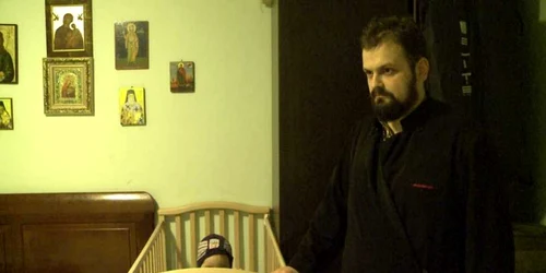 Preotul este convins că o minune i-a scăpat cu viaţă