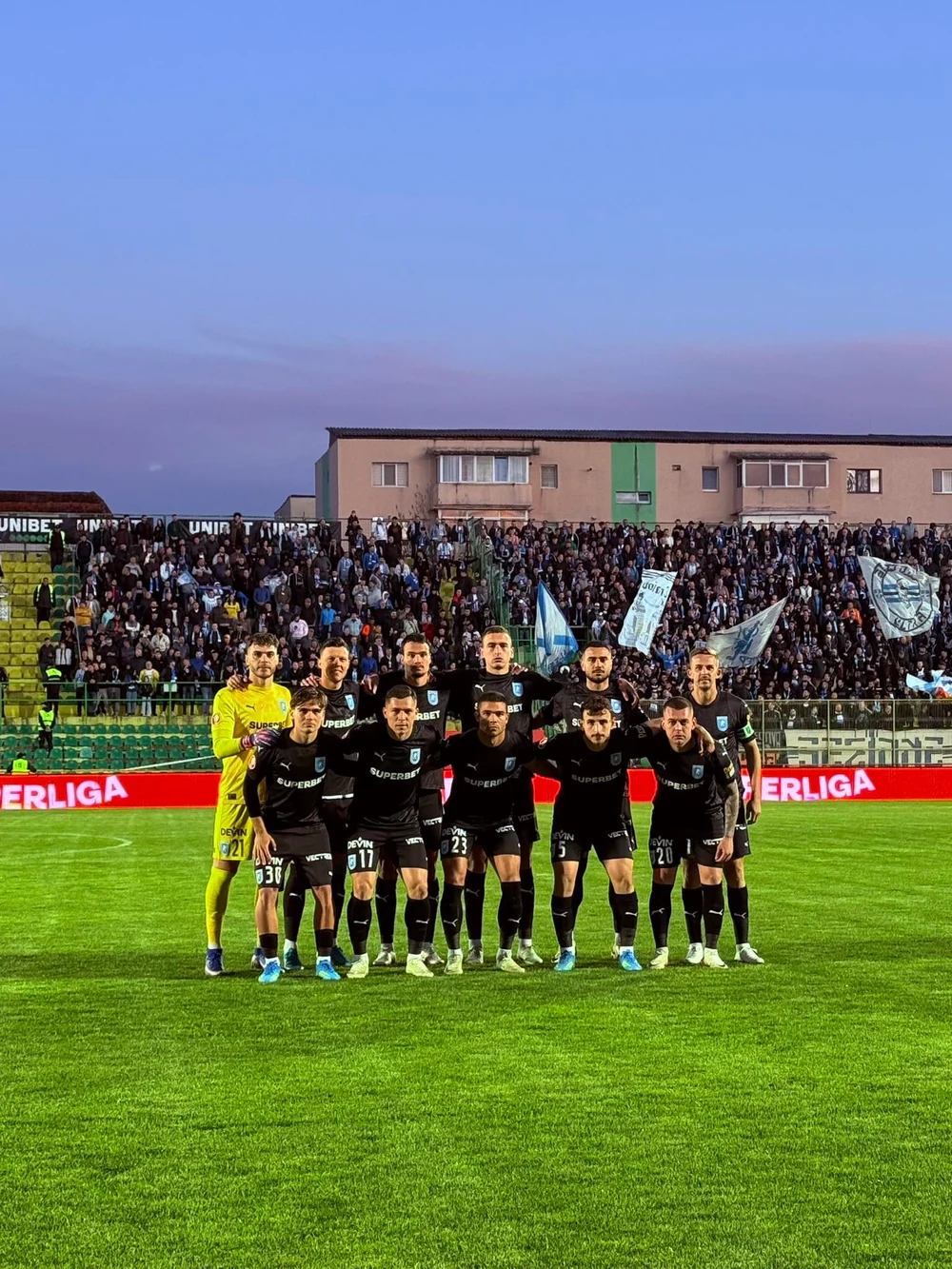 Oltenii sunt din nou în fruntea Superligii, cu 4 etape rămase din play-off. Victorie scurtă la Mioveni