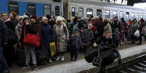 Razboi in Ucraina refugiati 6-7 martie 2022 soldati civili FOTO EP-EFE