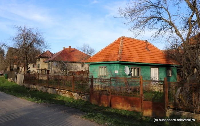 tinutul padurenilor si noua sosea spre poiana rachitelii foto daniel guta adevarul