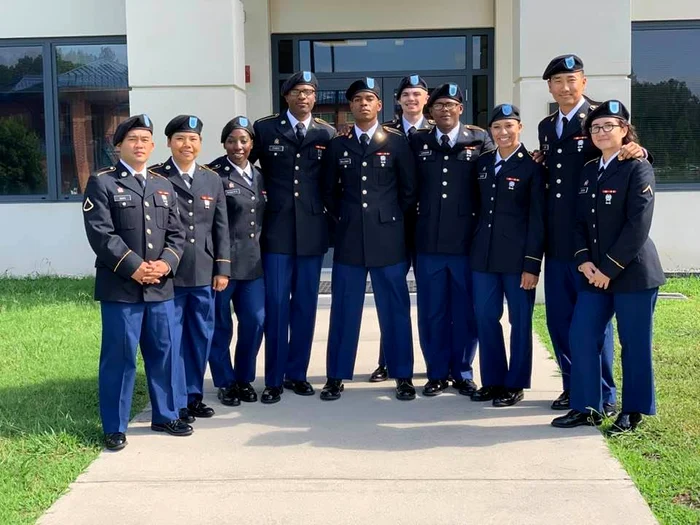 6 adriana fiica elenei carstea in armata 2 jpg jpeg