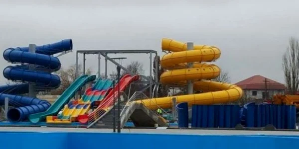 Complexul acvatic a fost construit în Parcul Tineretului 