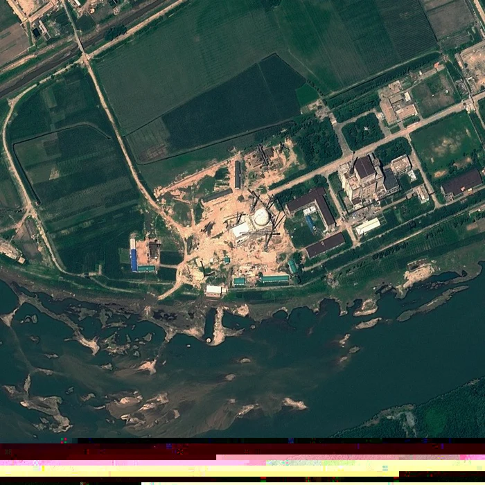 Imagine prin satelit a complexului nuclear Yongbyon din Coreea de Nord FOTO AFP