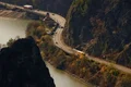 valea oltului  peisaj jpg
