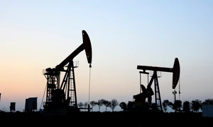 industrie petroliera sonda petrol shutterstock 1904450362 jpg