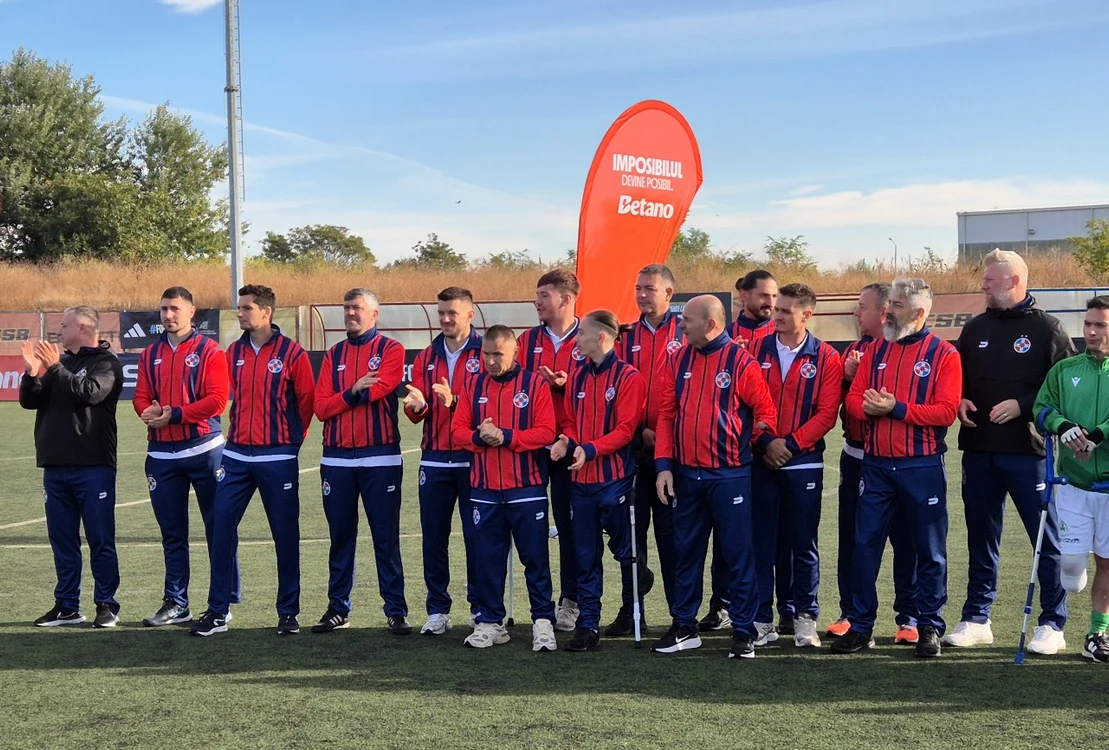 Fotbaliștii FCSB la festivitatea de deschidere